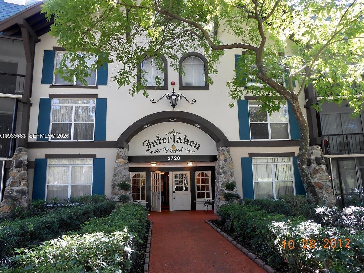 Condo in Lauderhill